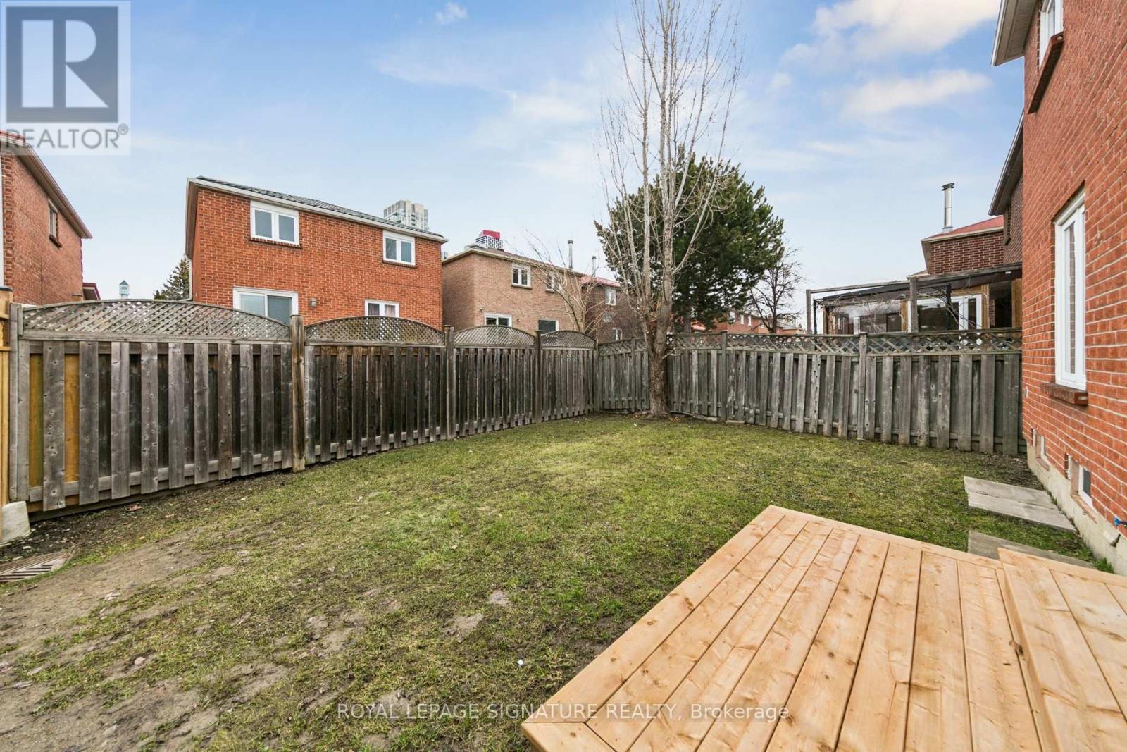 156 Macedonia Crescent, Mississauga, Ontario  L5B 3J5 - Photo 32 - W12880456