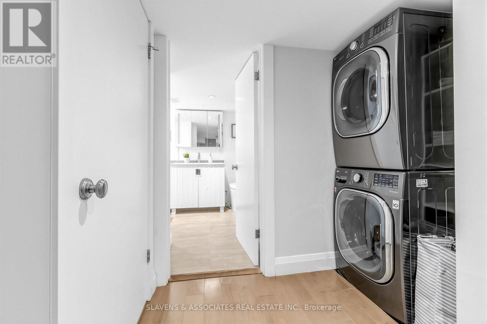 1029 St Clarens Avenue, Toronto, Ontario  M6H 3X8 - Photo 30 - W12880514