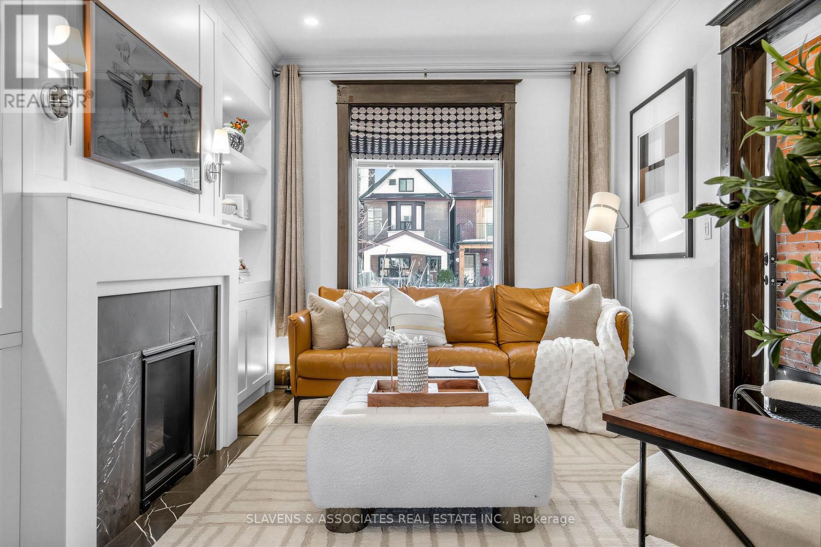 1029 St Clarens Avenue, Toronto, Ontario  M6H 3X8 - Photo 5 - W12880514