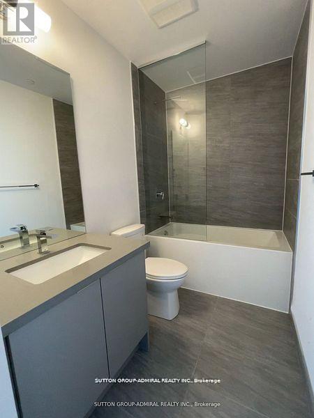 604 - 297 Oak Walk Drive, Oakville (Ro River Oaks), Ontario  L6H 3R6 - Photo 8 - W12880518