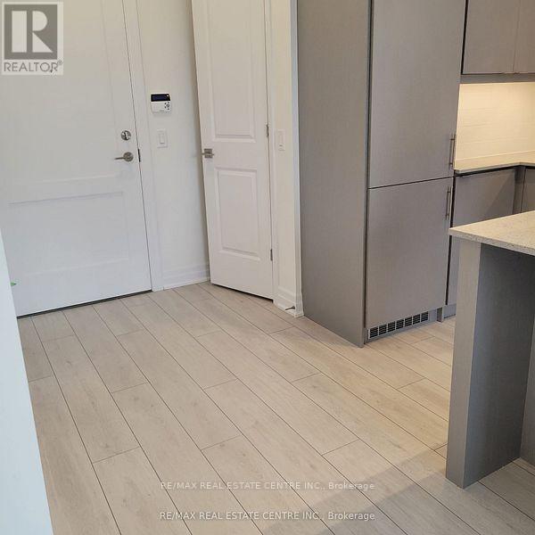 1801 - 30 Elm Drive W, Mississauga, Ontario  L5B 0N6 - Photo 15 - W12880528