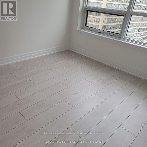 1801 - 30 Elm Drive W, Mississauga, Ontario  L5B 0N6 - Photo 19 - W12880528