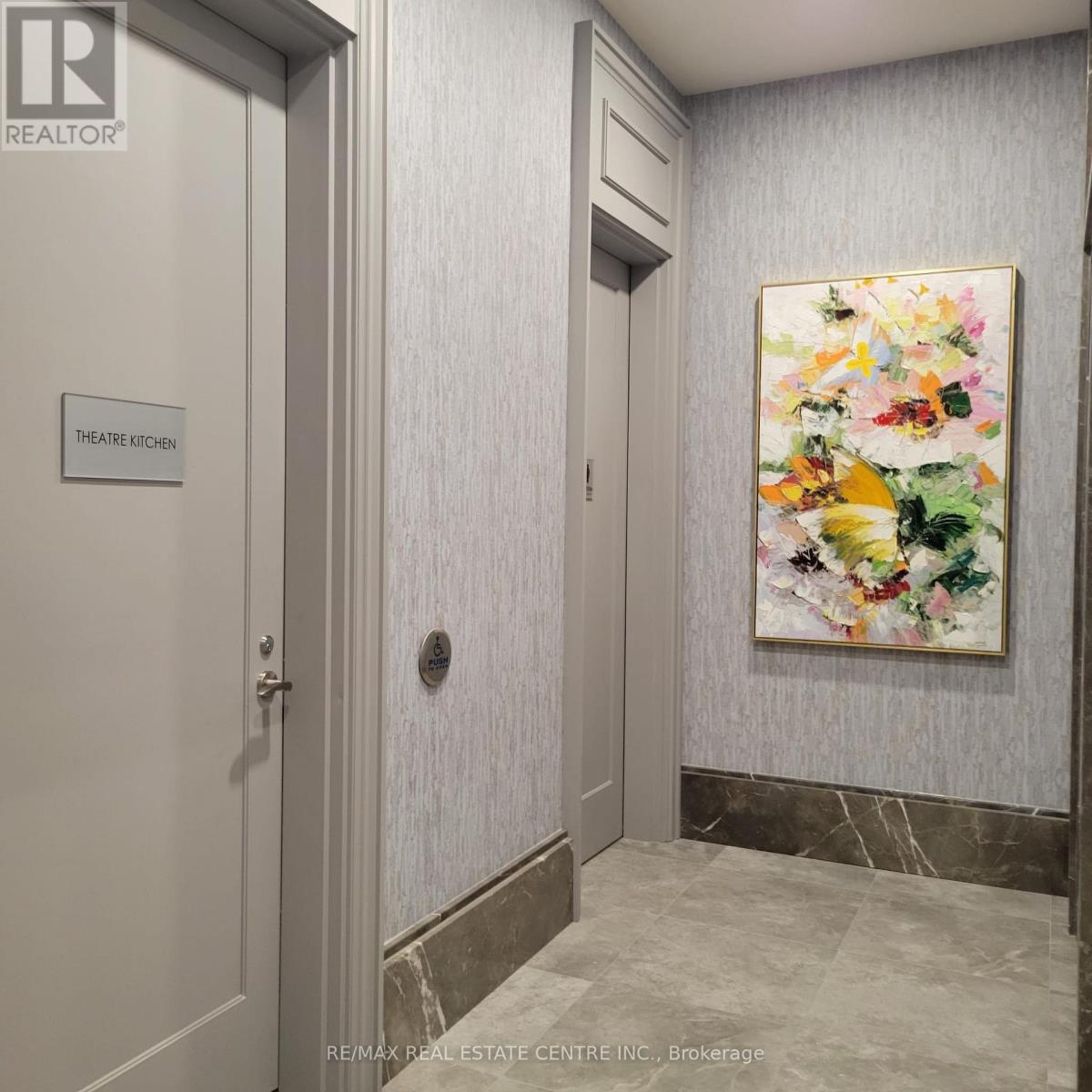 1801 - 30 Elm Drive W, Mississauga, Ontario  L5B 0N6 - Photo 8 - W12880528