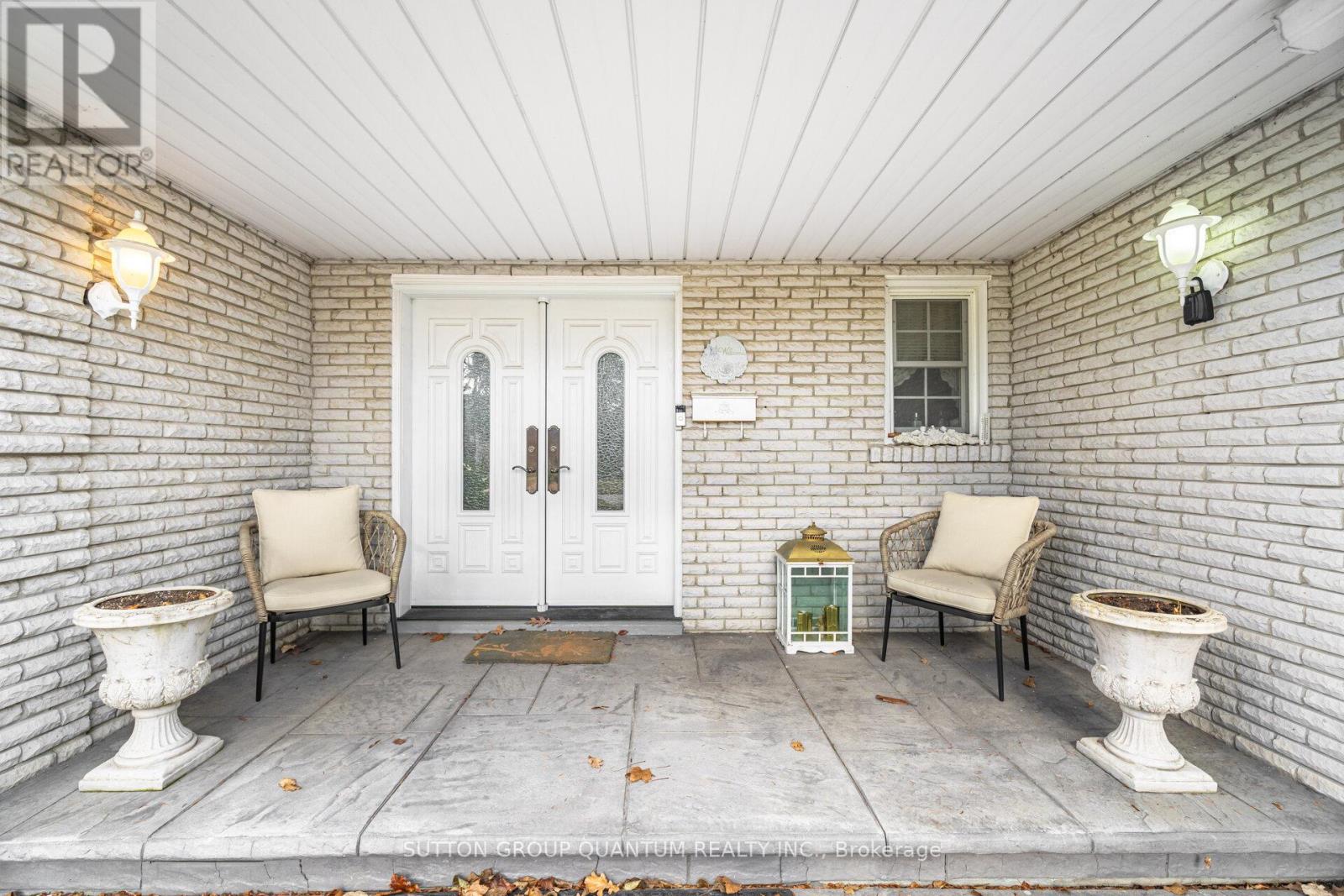 1511 Ifield Road, Mississauga (Sheridan), Ontario  L5H 3V8 - Photo 5 - W12880536