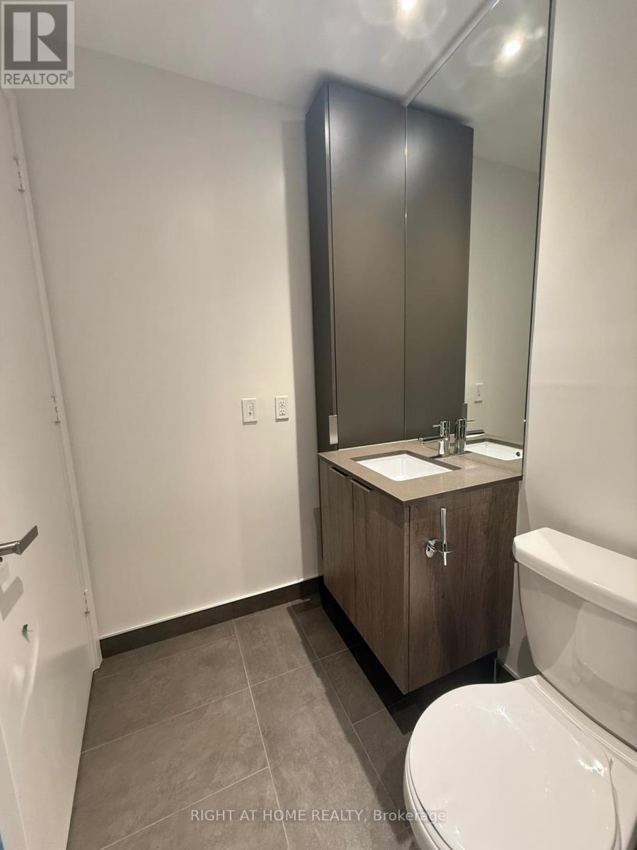 3306 - 448 Burnhamthorpe Road W, Mississauga (City Centre), Ontario  L5B 0R4 - Photo 17 - W12880572