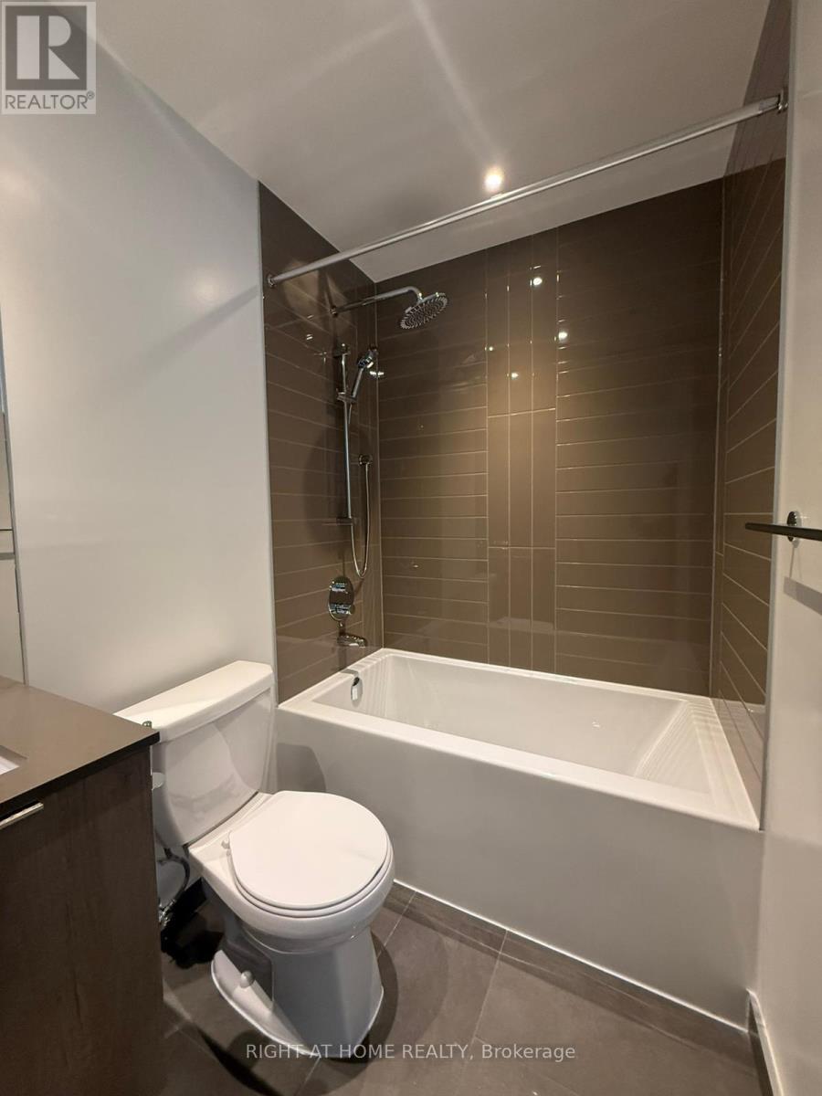 3306 - 448 Burnhamthorpe Road W, Mississauga (City Centre), Ontario  L5B 0R4 - Photo 18 - W12880572