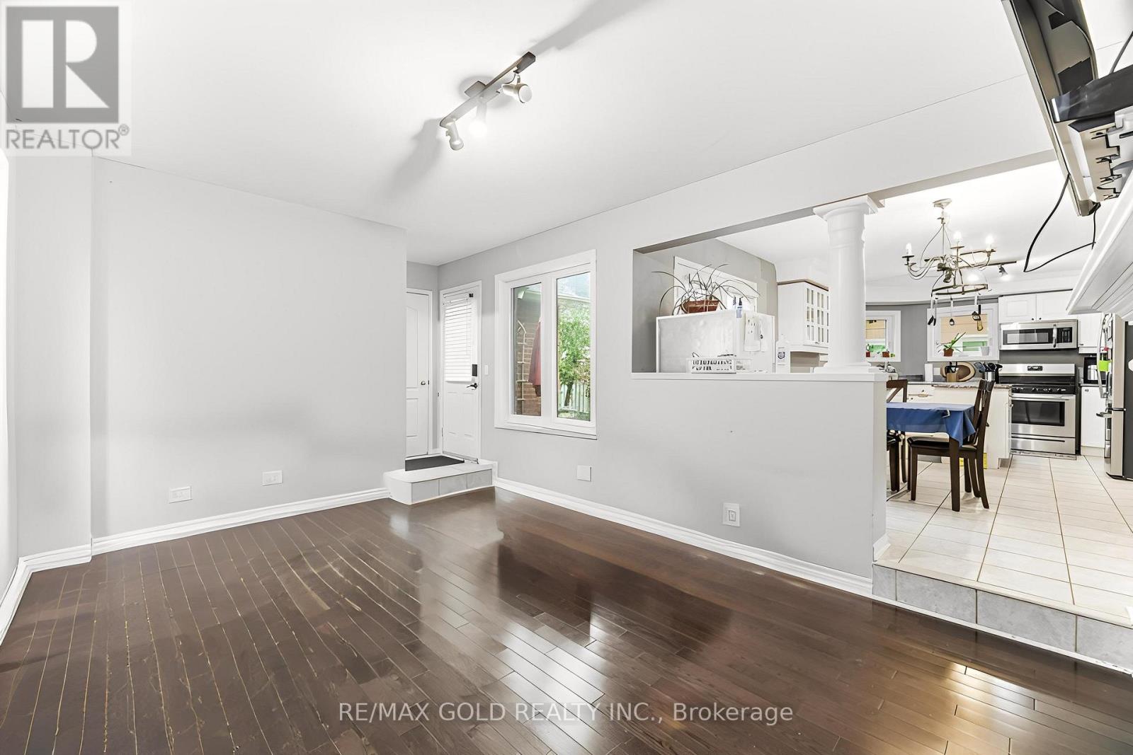 2441 Capilano Crescent, Oakville, Ontario  L6H 6L3 - Photo 11 - W12880596