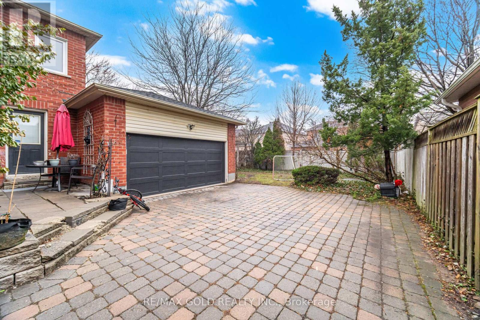 2441 Capilano Crescent, Oakville, Ontario  L6H 6L3 - Photo 47 - W12880596