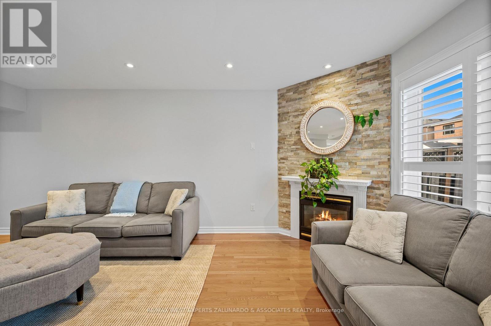 24 Manorwood Court, Caledon (Bolton North), Ontario  L7E 2S9 - Photo 14 - W12880632