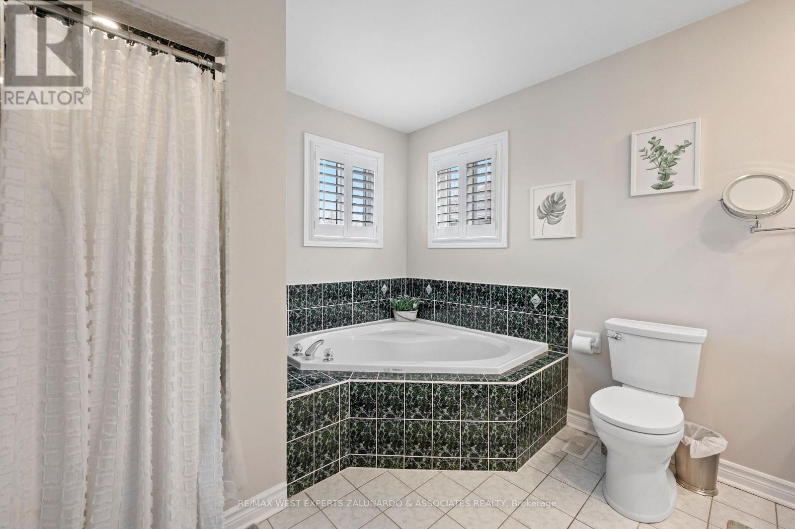 24 Manorwood Court, Caledon (Bolton North), Ontario  L7E 2S9 - Photo 28 - W12880632