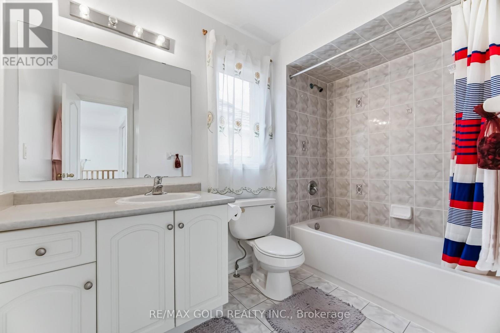 5 Attmar Drive, Brampton, Ontario  L6P 2R4 - Photo 14 - W12880656