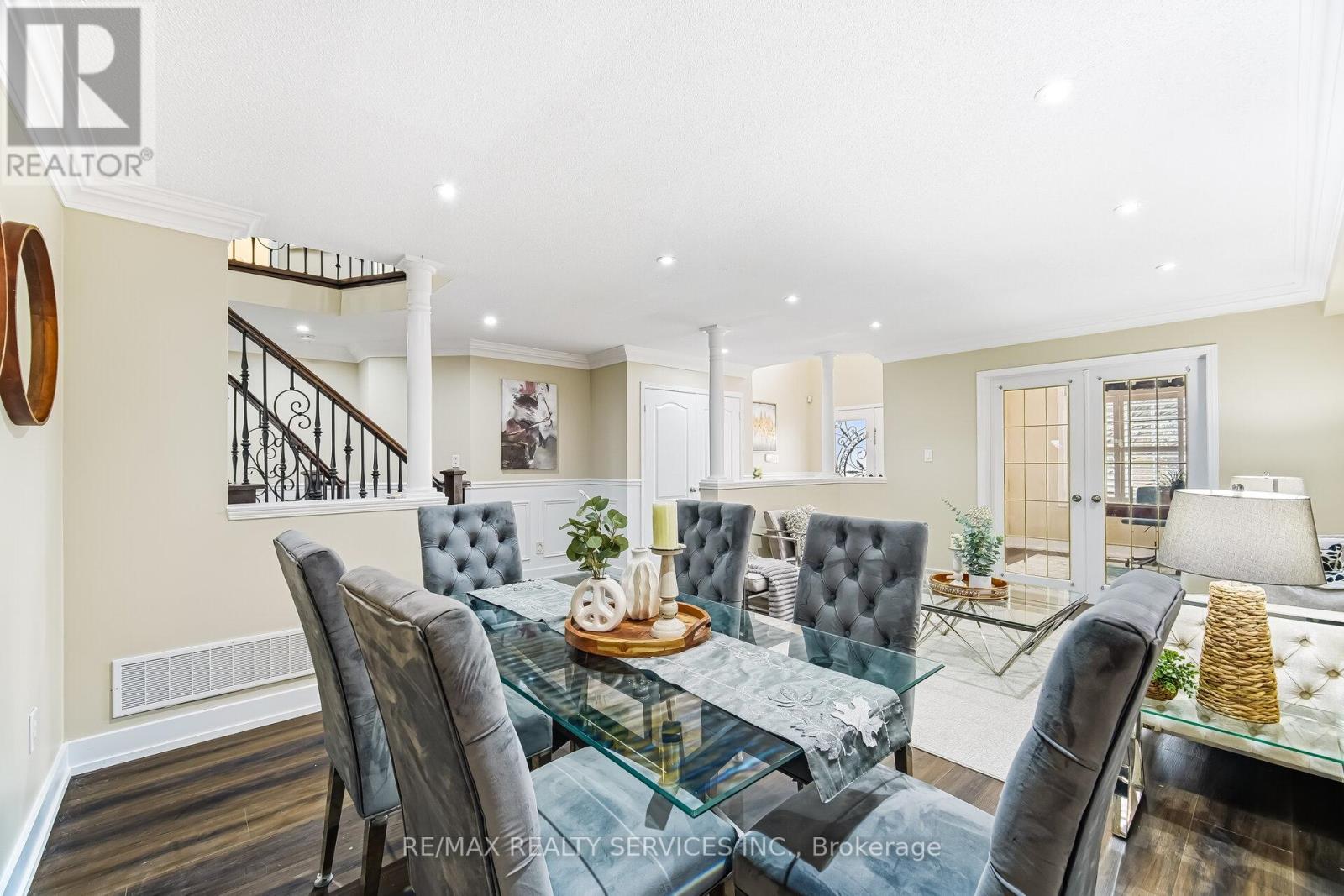 248 Edenbrook Hill Drive, Brampton (Fletcher's Meadow), Ontario  L7A 2W6 - Photo 10 - W12880666