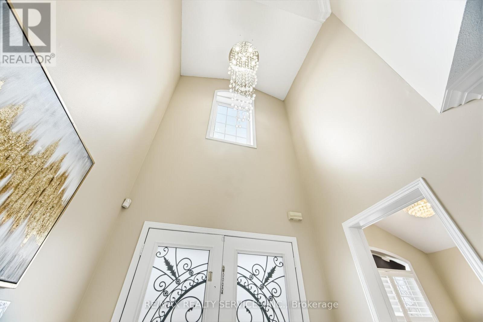 248 Edenbrook Hill Drive, Brampton (Fletcher's Meadow), Ontario  L7A 2W6 - Photo 5 - W12880666