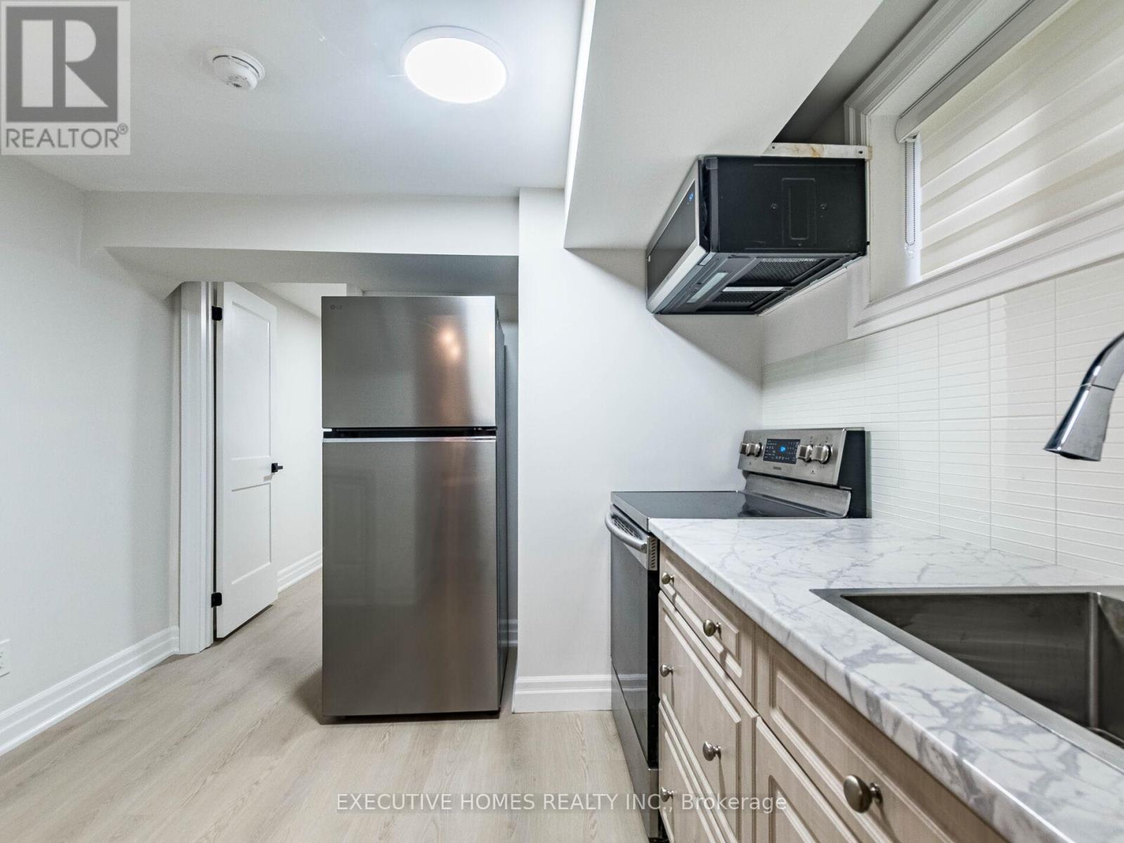 Basement - 2685 Windjammer (Basement) Road, Mississauga (Erin Mills), Ontario  L5L 1T3 - Photo 10 - W12880676