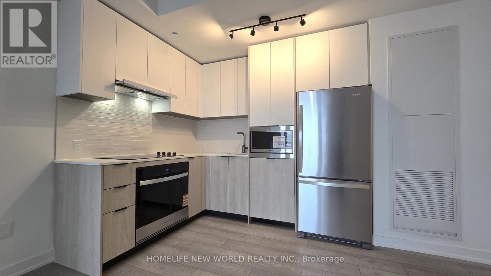 819 - 1007 The Queensway, Toronto (Islington-City Centre West), Ontario  M8Z 0H4 - Photo 1 - W12880688