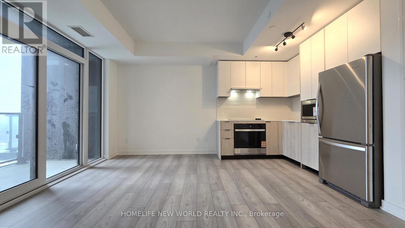 819 - 1007 The Queensway, Toronto (Islington-City Centre West), Ontario  M8Z 0H4 - Photo 2 - W12880688