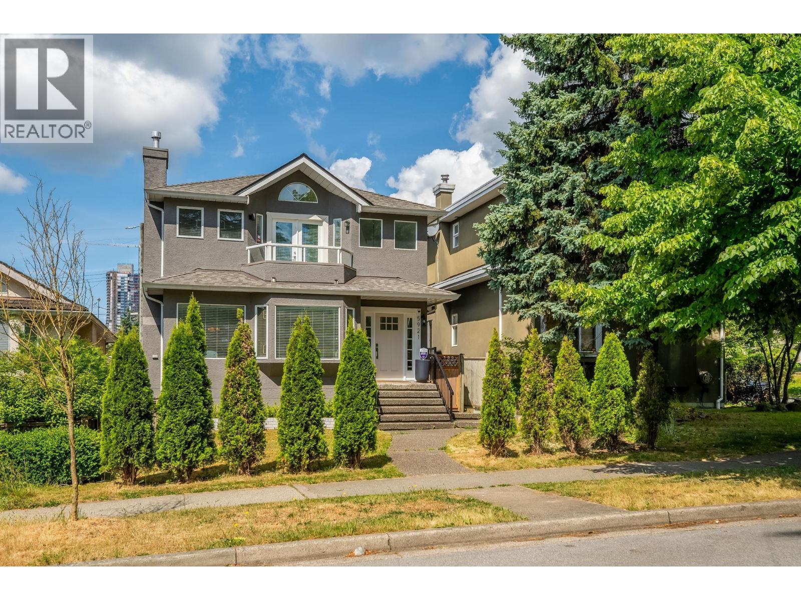 5921 Ontario Street, Vancouver, British Columbia V5W 2M1 - Photo 2 - R3075304