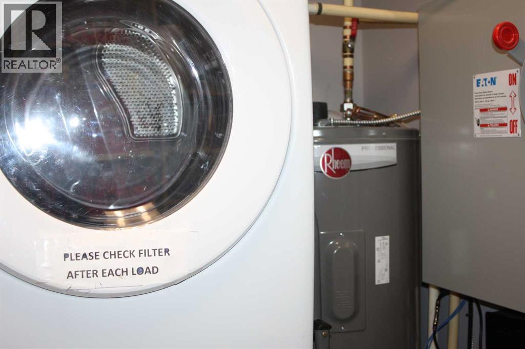 31 Bow Street Common, Cochrane, Alberta  T4C 2N1 - Photo 5 - A2293100