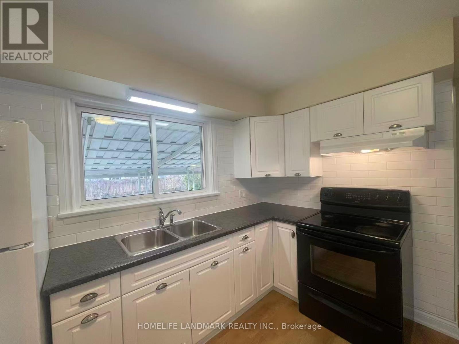 8 Richard Street, St. Catharines (Glendale/glenridge), Ontario  L2T 2E2 - Photo 13 - X12880460