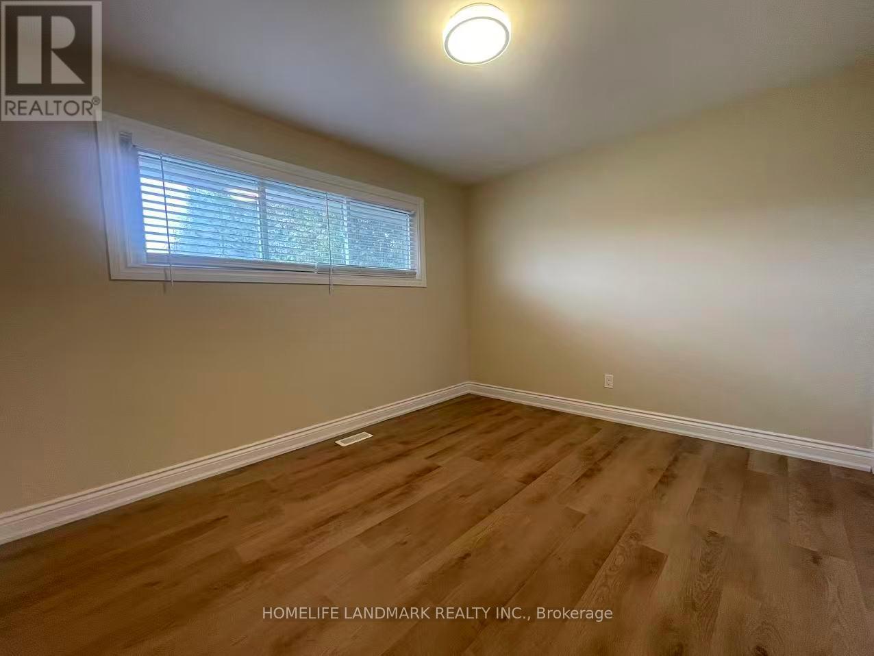 8 Richard Street, St. Catharines (Glendale/glenridge), Ontario  L2T 2E2 - Photo 20 - X12880460