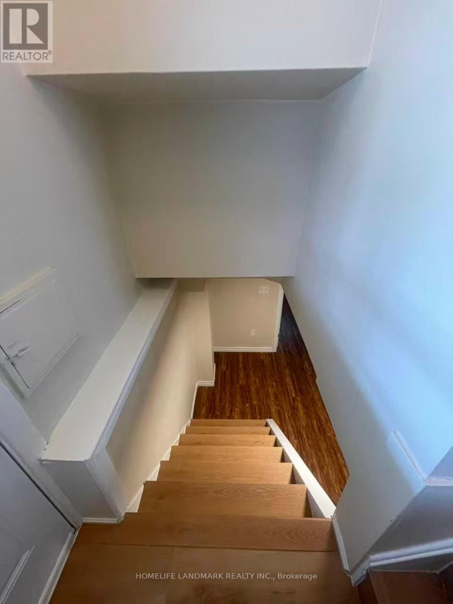 8 Richard Street, St. Catharines (Glendale/glenridge), Ontario  L2T 2E2 - Photo 23 - X12880460