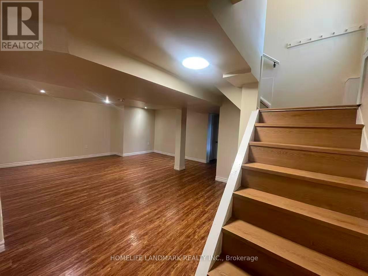 8 Richard Street, St. Catharines (Glendale/glenridge), Ontario  L2T 2E2 - Photo 25 - X12880460