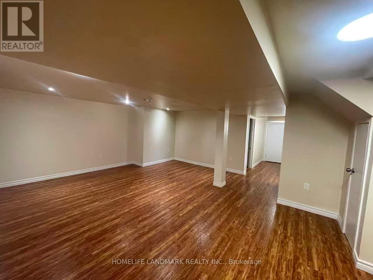 8 Richard Street, St. Catharines (Glendale/glenridge), Ontario  L2T 2E2 - Photo 29 - X12880460