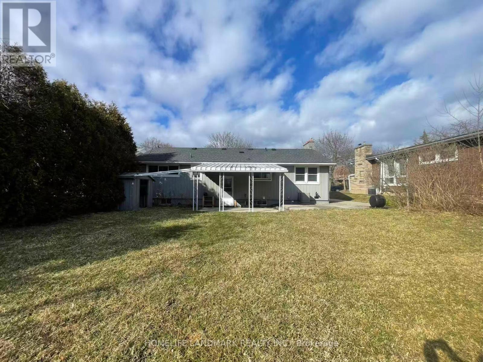 8 Richard Street, St. Catharines (Glendale/glenridge), Ontario  L2T 2E2 - Photo 32 - X12880460