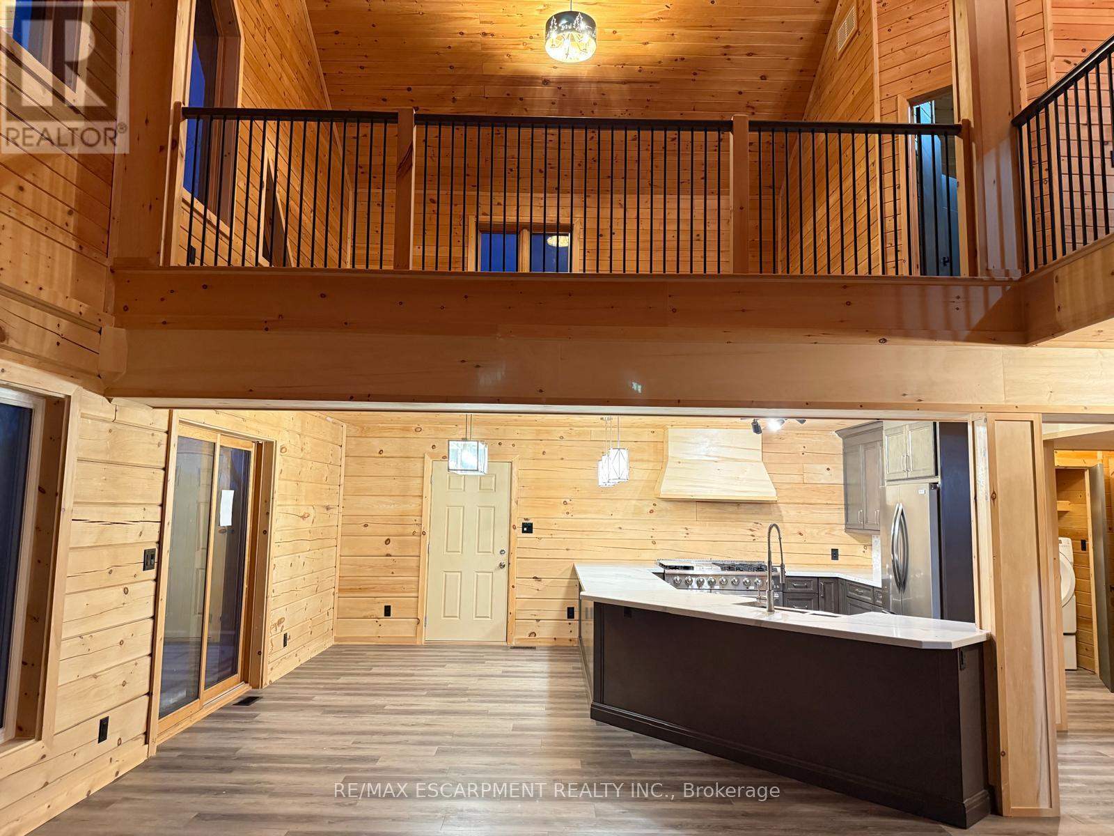 33 Laird Drive, Kawartha Lakes (Fenelon), Ontario  K9V 4R6 - Photo 4 - X12880482