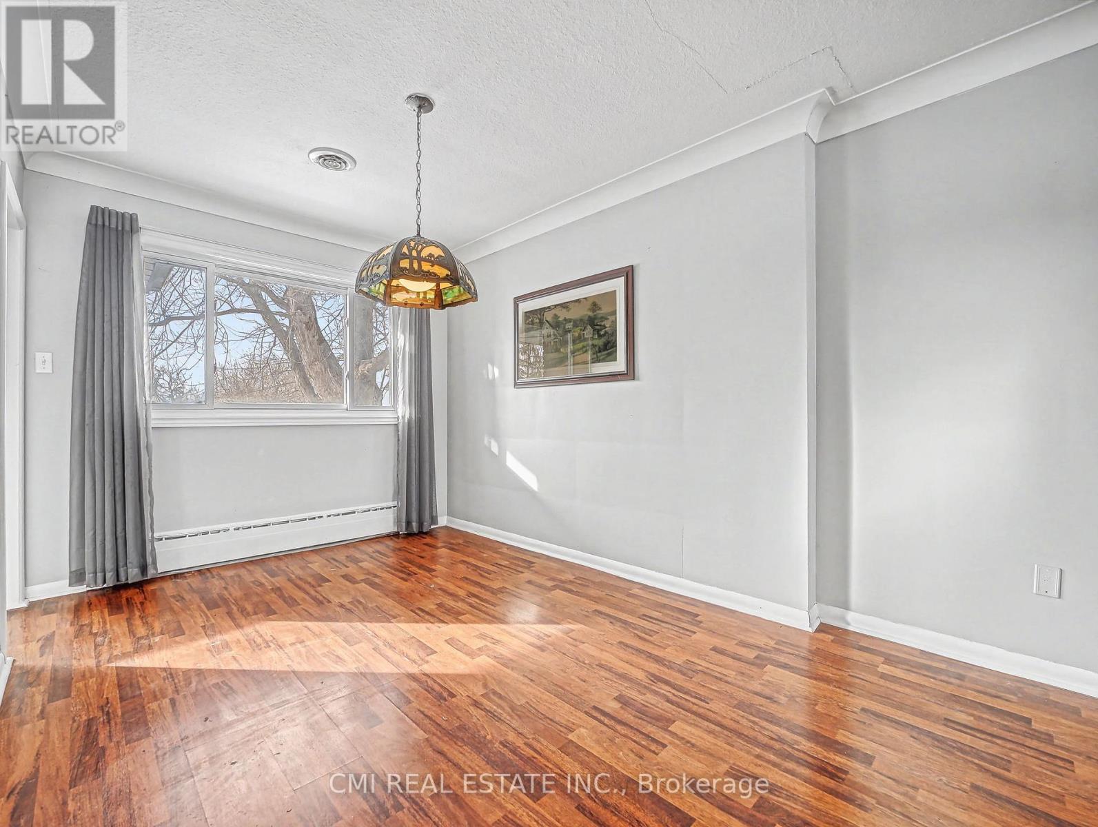 877 Killaly Street E, Port Colborne (Sherkston), Ontario  L3K 5V3 - Photo 10 - X12880490