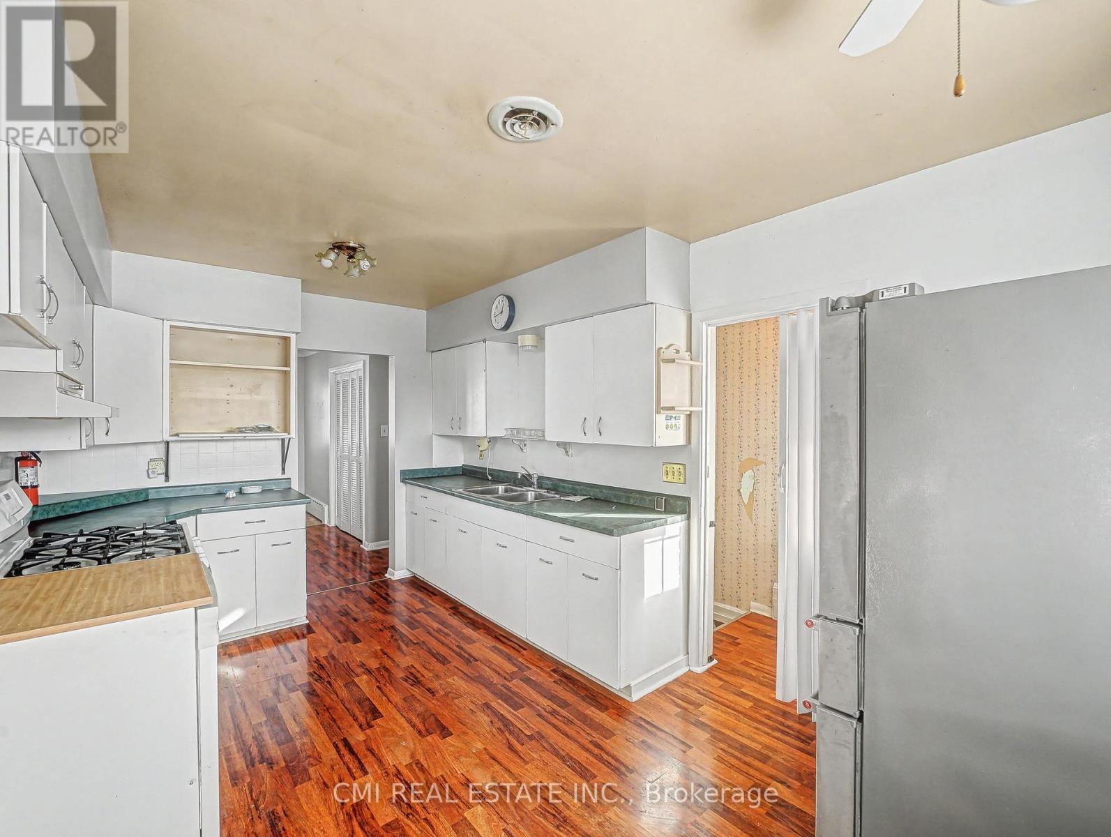 877 Killaly Street E, Port Colborne (Sherkston), Ontario  L3K 5V3 - Photo 13 - X12880490