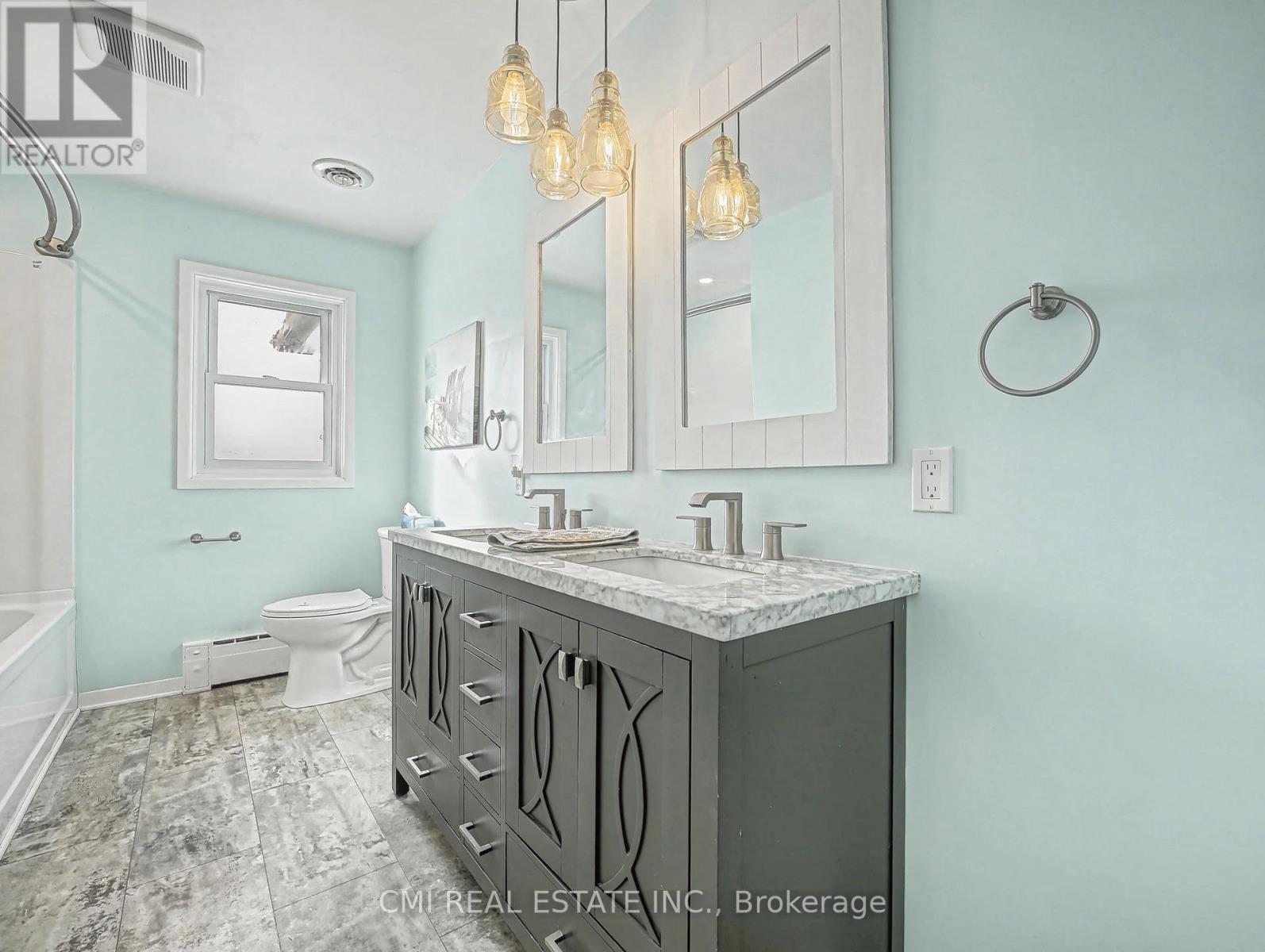 877 Killaly Street E, Port Colborne (Sherkston), Ontario  L3K 5V3 - Photo 18 - X12880490