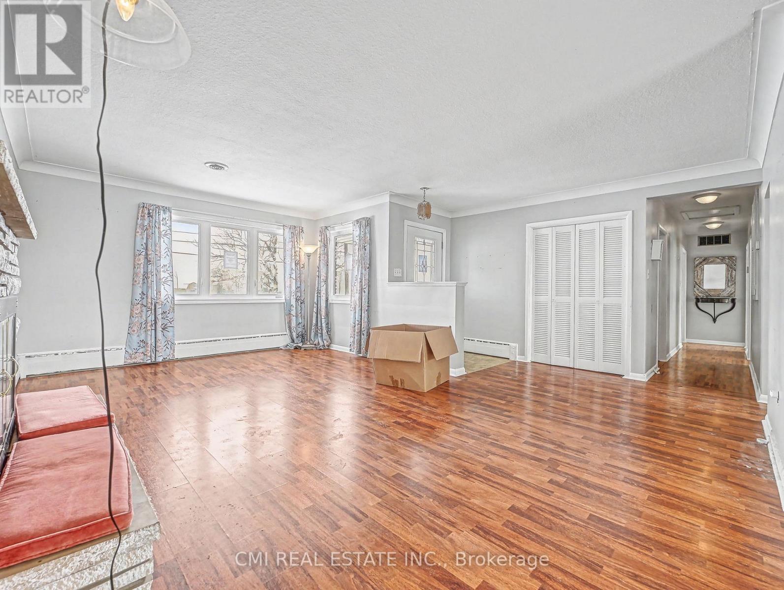 877 Killaly Street E, Port Colborne (Sherkston), Ontario  L3K 5V3 - Photo 9 - X12880490