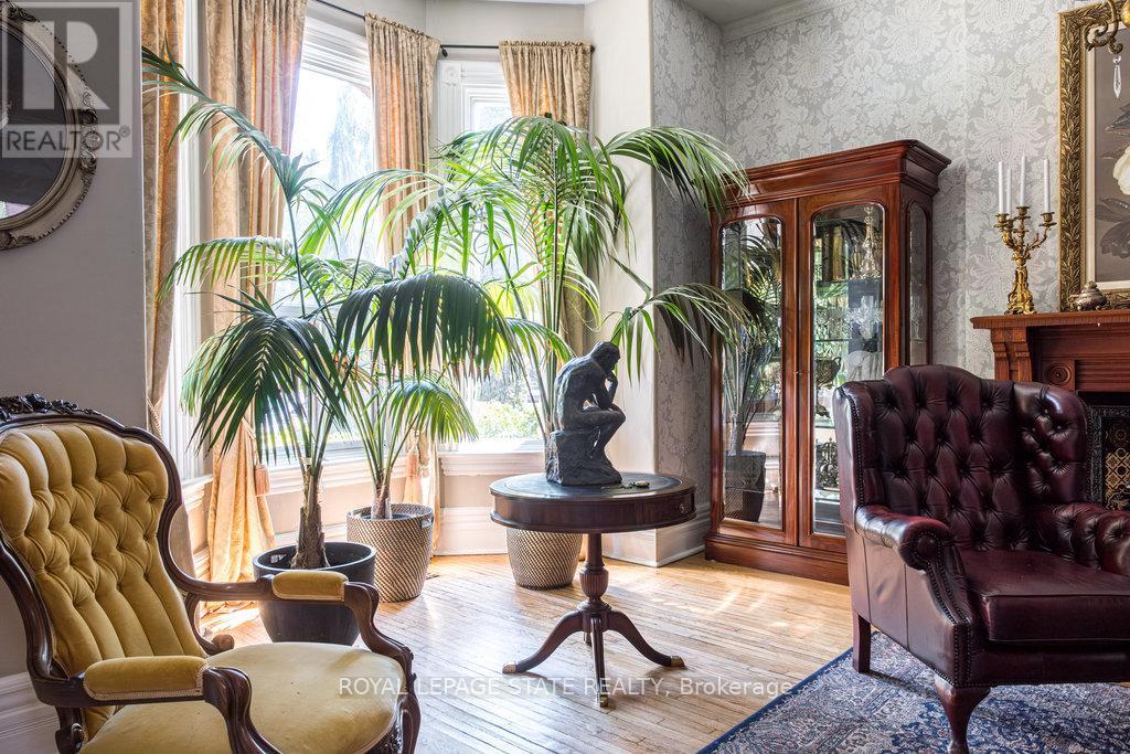 122 East Avenue S, Hamilton (Stinson), Ontario  L8N 2T7 - Photo 12 - X12880496