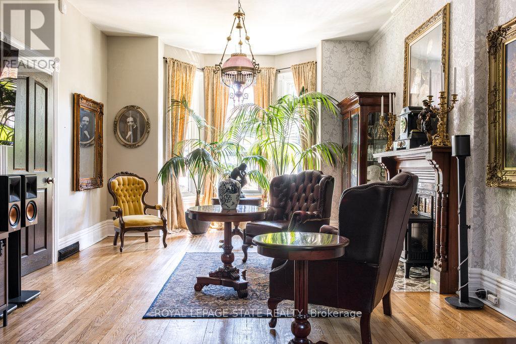 122 East Avenue S, Hamilton (Stinson), Ontario  L8N 2T7 - Photo 13 - X12880496