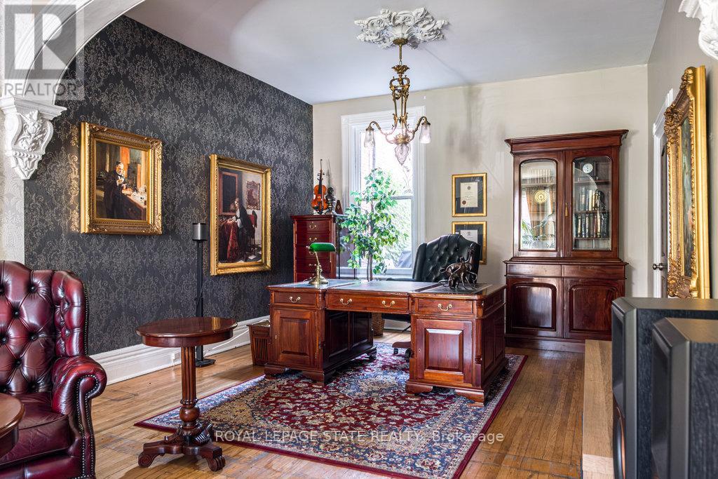 122 East Avenue S, Hamilton (Stinson), Ontario  L8N 2T7 - Photo 15 - X12880496