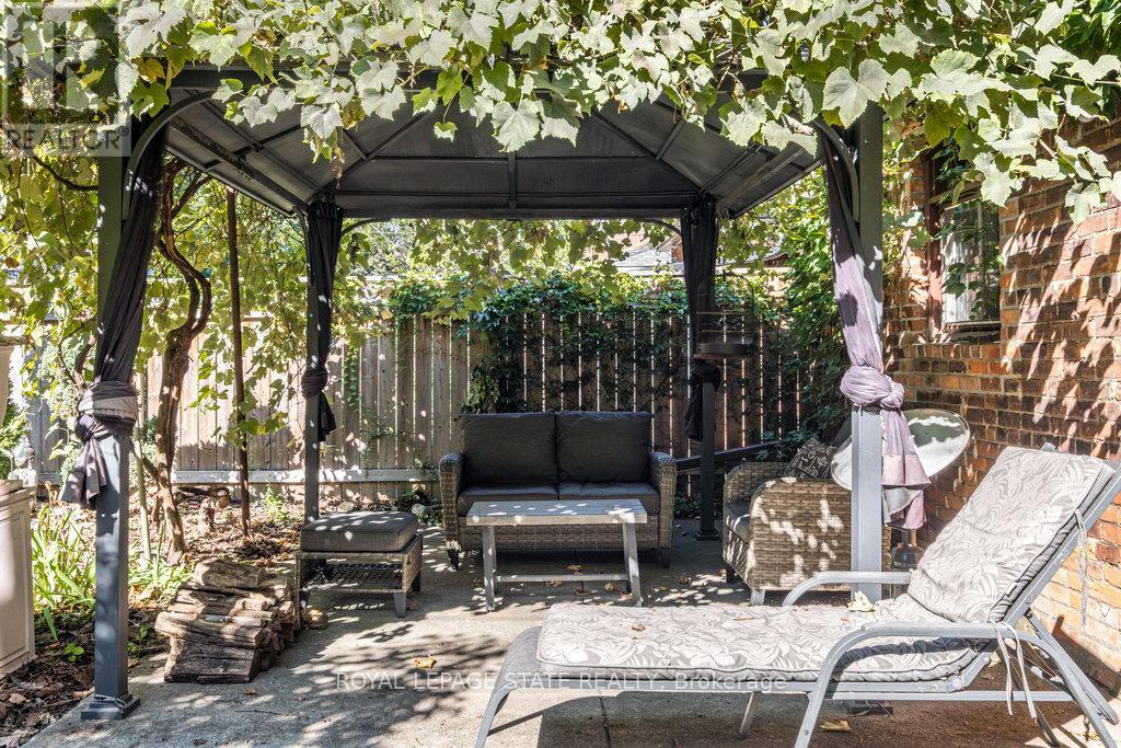 122 East Avenue S, Hamilton (Stinson), Ontario  L8N 2T7 - Photo 38 - X12880496