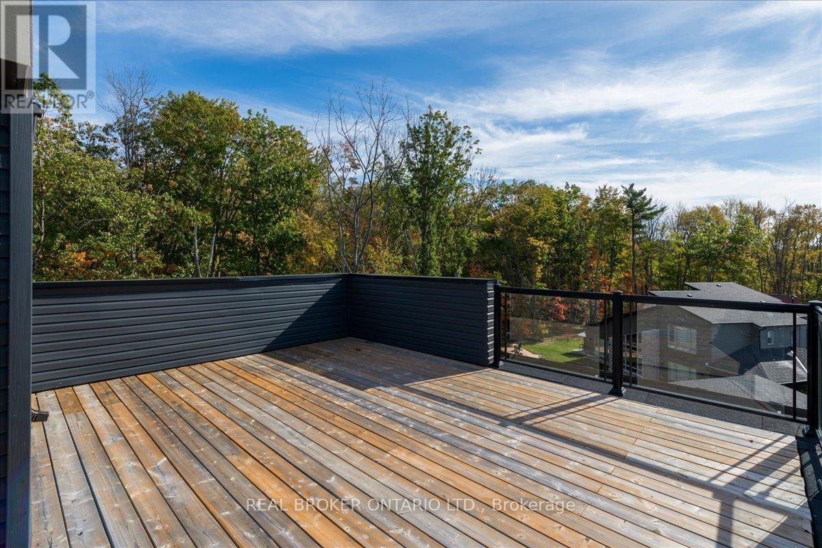 111 Marina Village Drive, Georgian Bay (Baxter), Ontario  L0K 1S0 - Photo 16 - X12880504