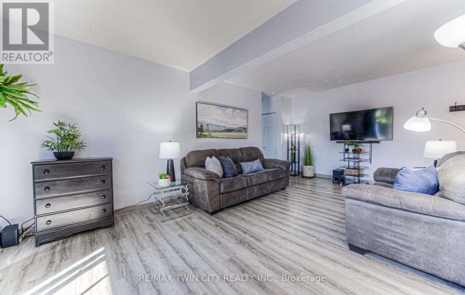 201 - 283 Fairway Road N, Kitchener, Ontario  N2A 2P1 - Photo 14 - X12880520