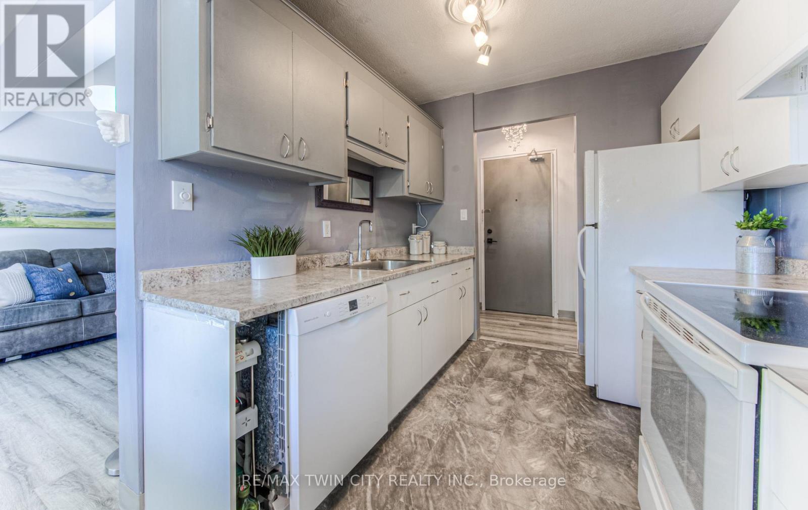 201 - 283 Fairway Road N, Kitchener, Ontario  N2A 2P1 - Photo 18 - X12880520