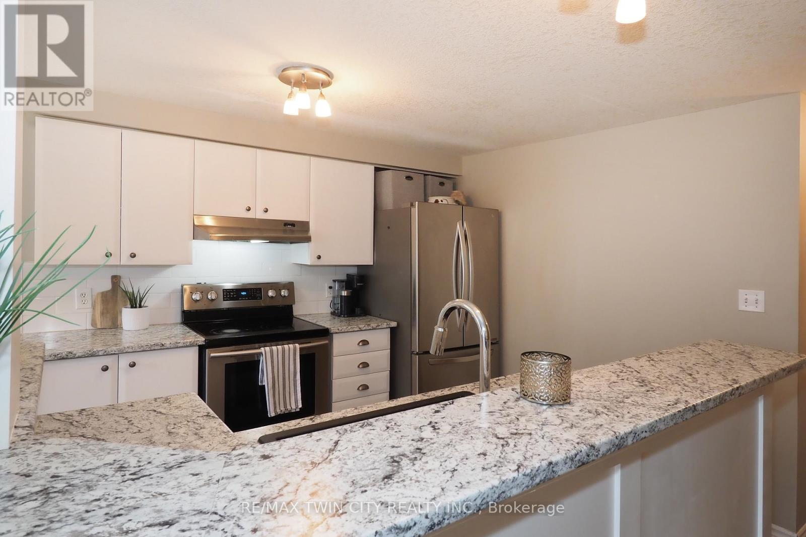 55 Bridlewreath Street, Kitchener, Ontario  N2E 3V5 - Photo 19 - X12880550