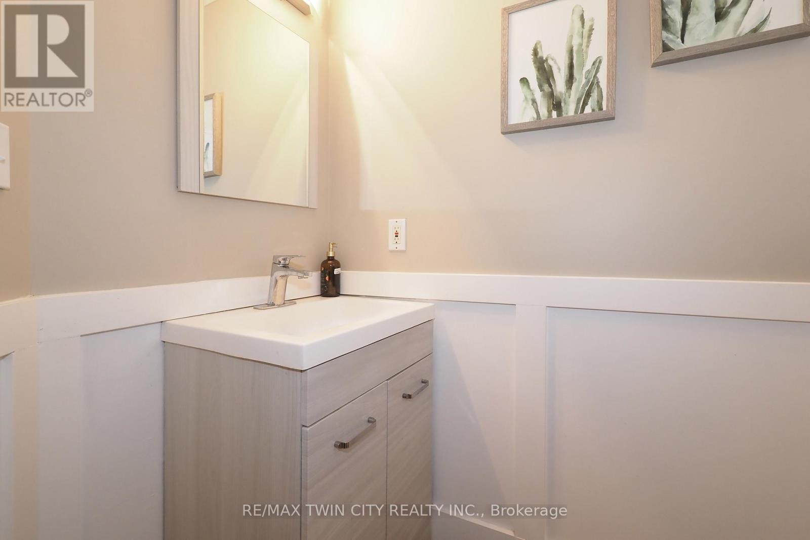 55 Bridlewreath Street, Kitchener, Ontario  N2E 3V5 - Photo 21 - X12880550