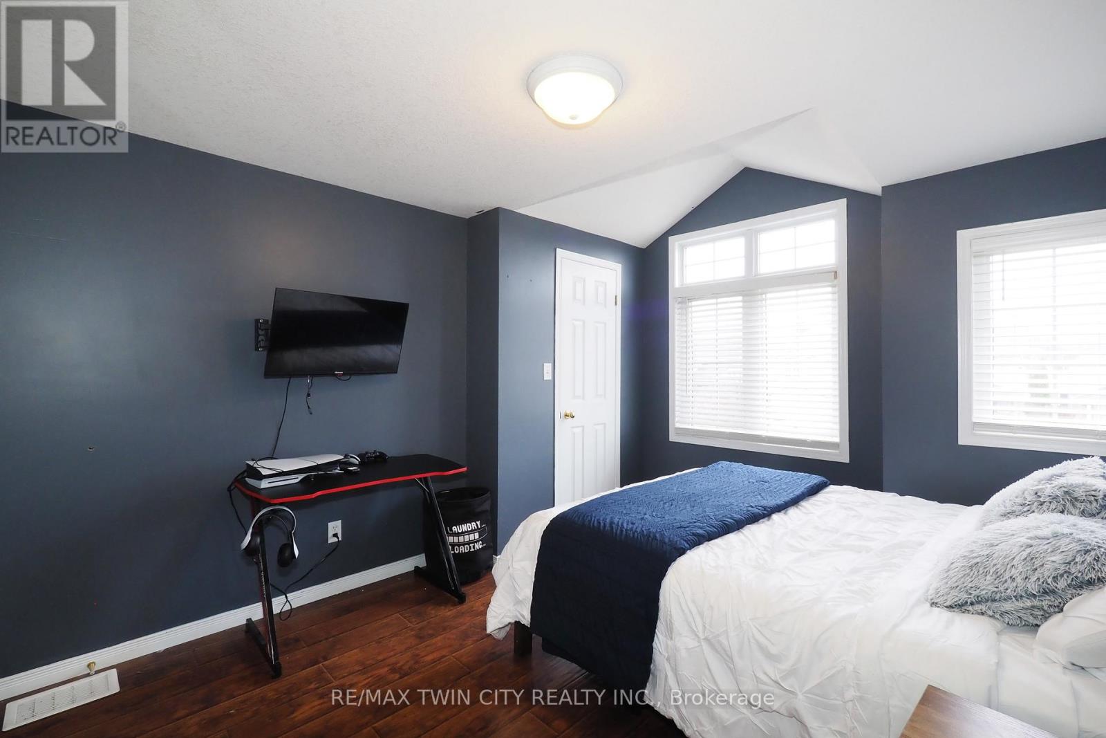 55 Bridlewreath Street, Kitchener, Ontario  N2E 3V5 - Photo 28 - X12880550