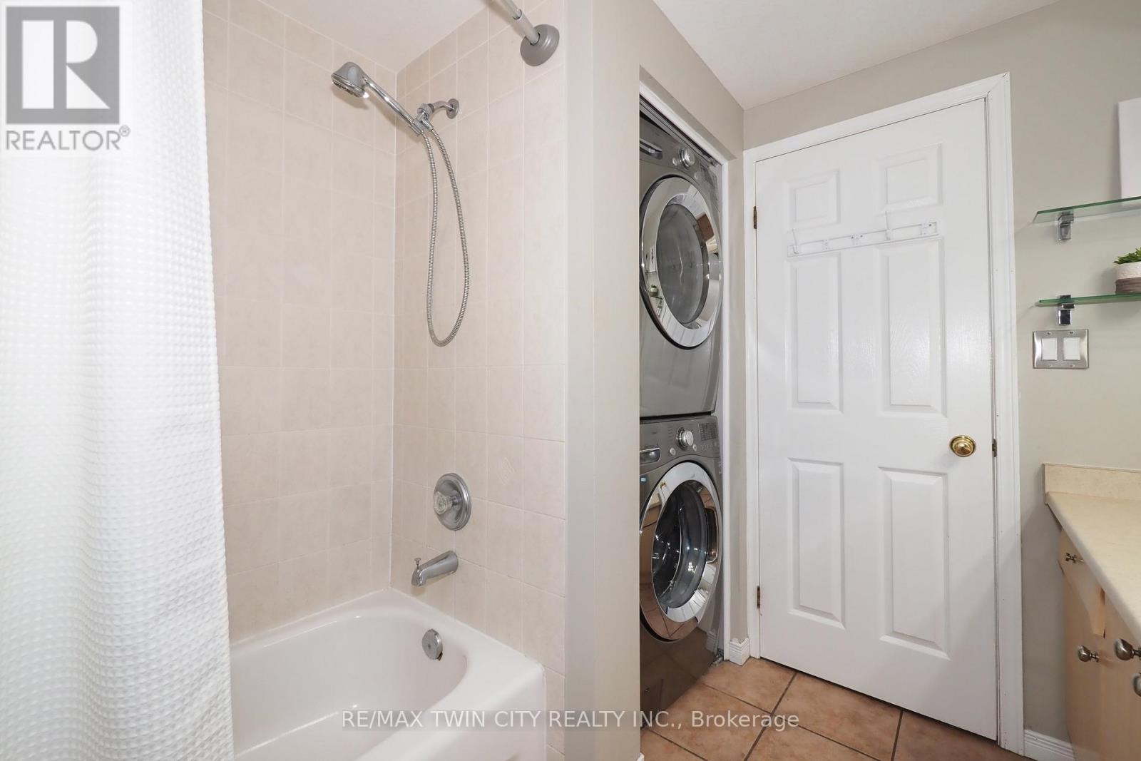 55 Bridlewreath Street, Kitchener, Ontario  N2E 3V5 - Photo 32 - X12880550