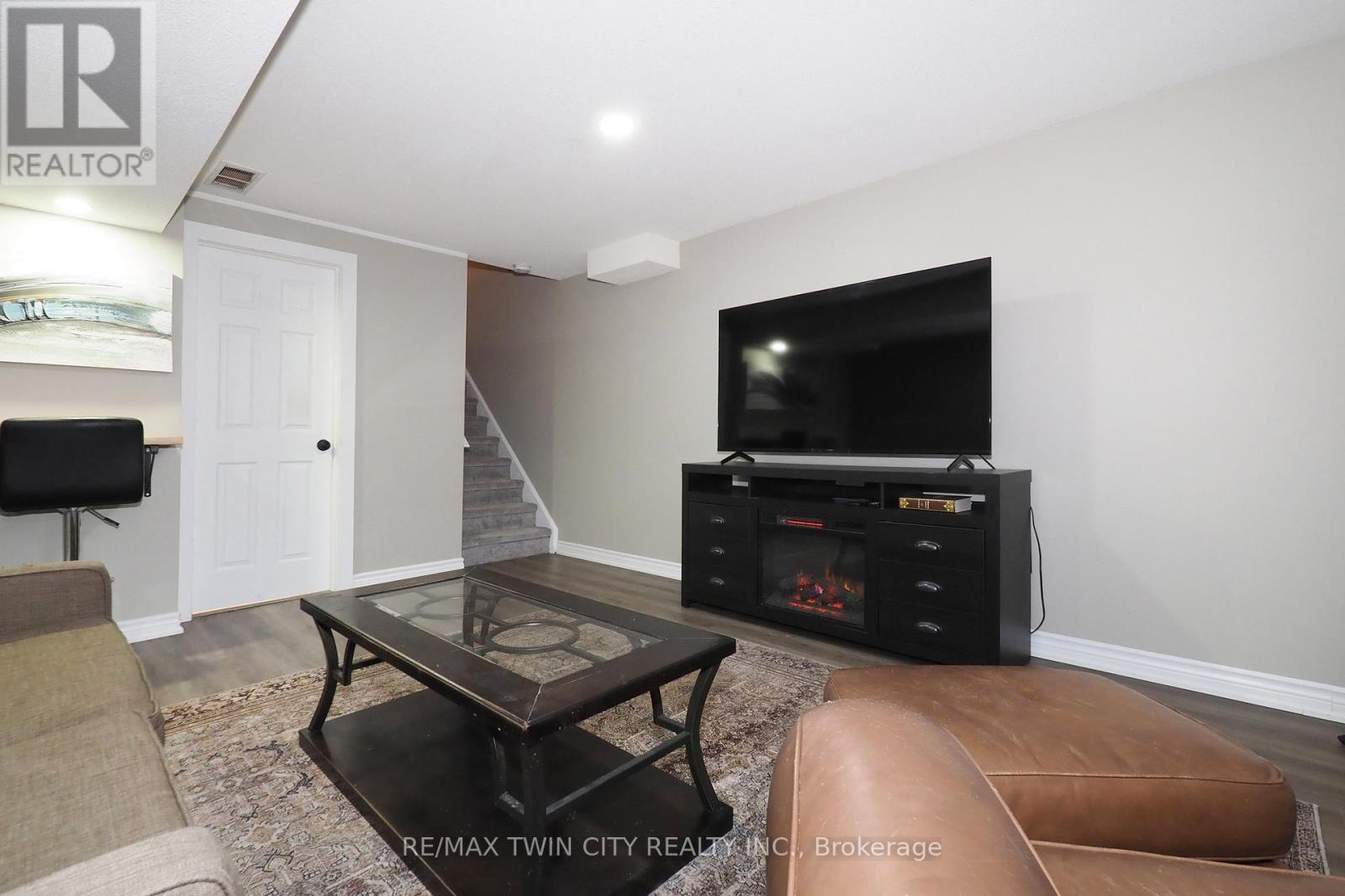 55 Bridlewreath Street, Kitchener, Ontario  N2E 3V5 - Photo 36 - X12880550