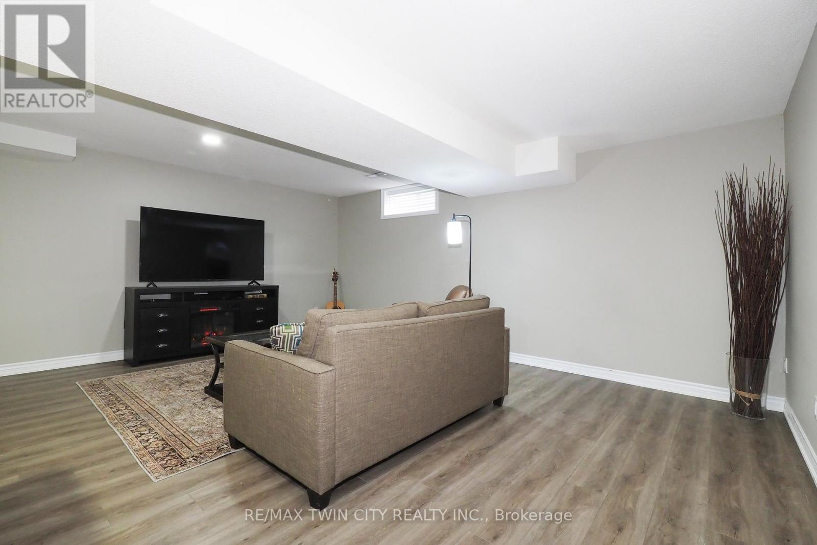 55 Bridlewreath Street, Kitchener, Ontario  N2E 3V5 - Photo 37 - X12880550