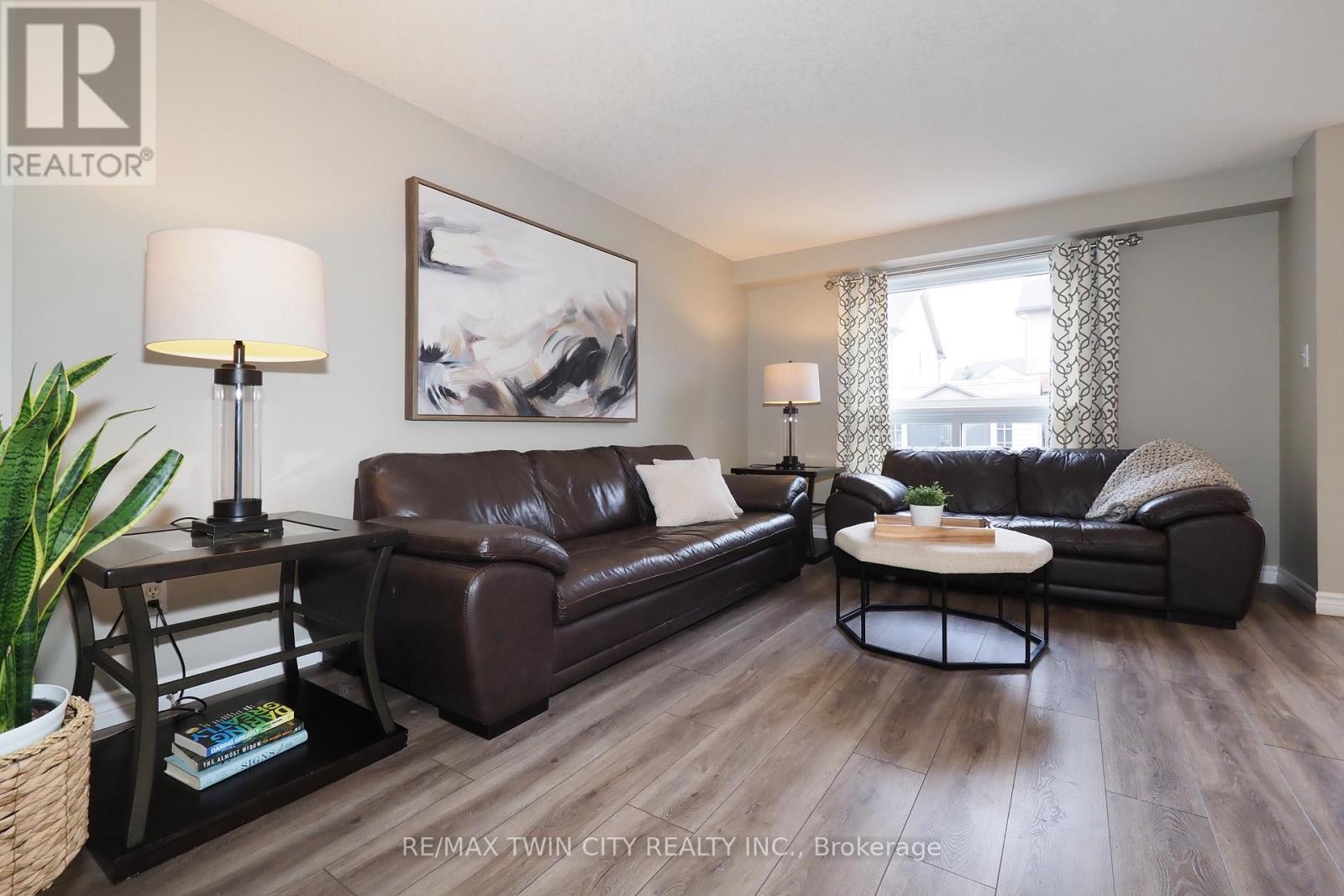 55 Bridlewreath Street, Kitchener, Ontario  N2E 3V5 - Photo 6 - X12880550