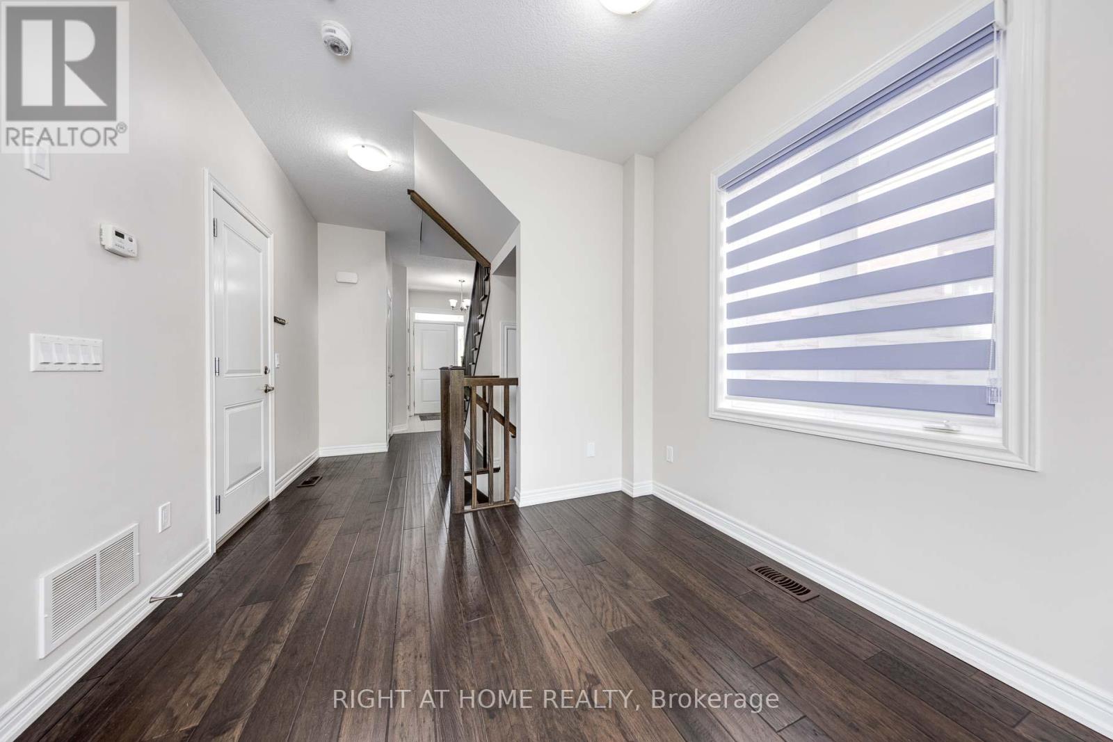 71 Southshore Crescent, Hamilton, Ontario  L8E 0J3 - Photo 6 - X12880636