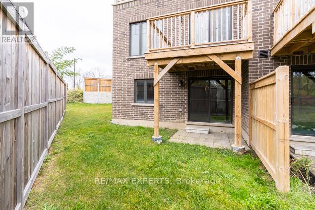 36 Pelican Lane, Hamilton, Ontario  L8K 0A4 - Photo 4 - X12880670