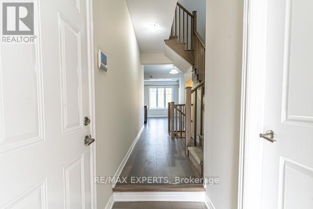 36 Pelican Lane, Hamilton, Ontario  L8K 0A4 - Photo 6 - X12880670